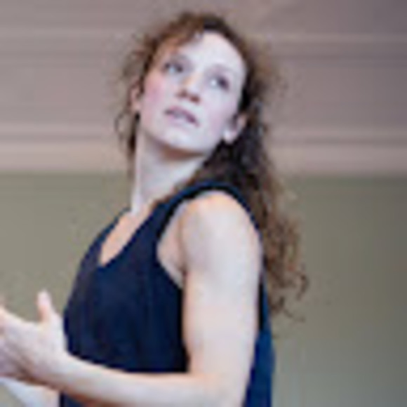 Meet your Posher, Gillian - Picture 1 of 1